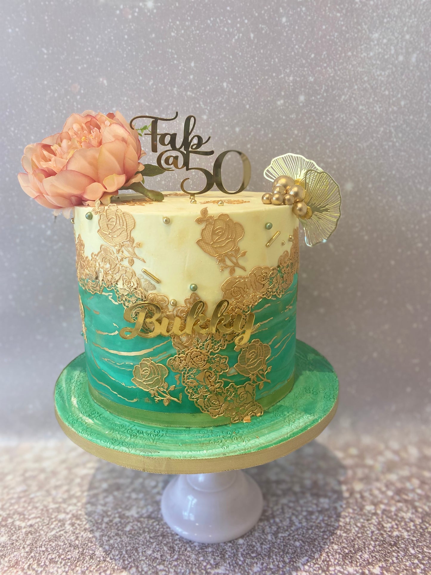 Green and gold lace roses cake